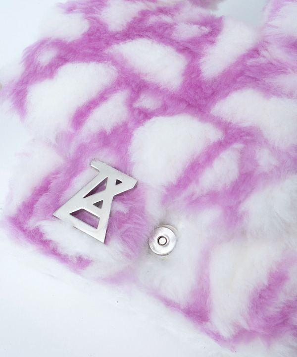 PHOTOCHROMIC LOGO FUR BAG 詳細画像 BEIGE&rarr;BLUE MONOGRAM 8