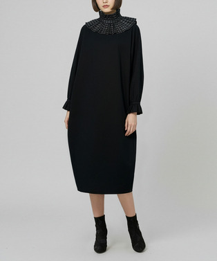 RUFFLE COLLAR DRESS 詳細画像